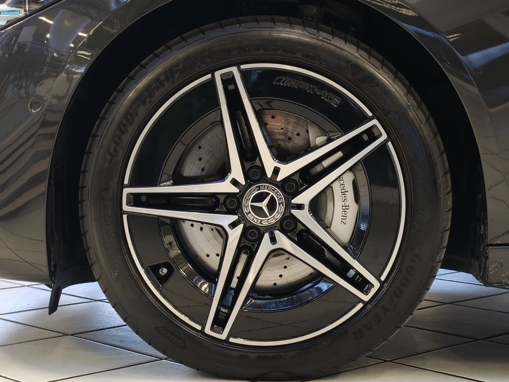 Mercedes-Benz C 300 2025