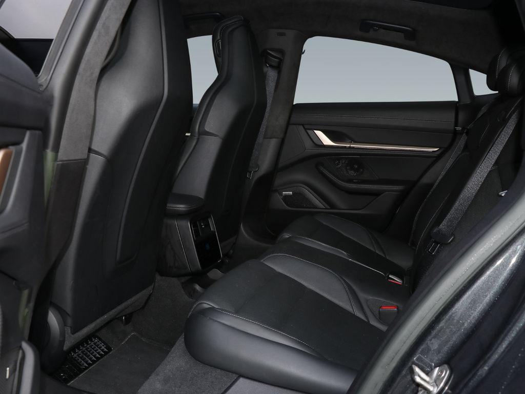 Porsche Taycan 2022