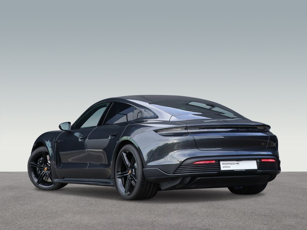 Porsche Taycan 2022