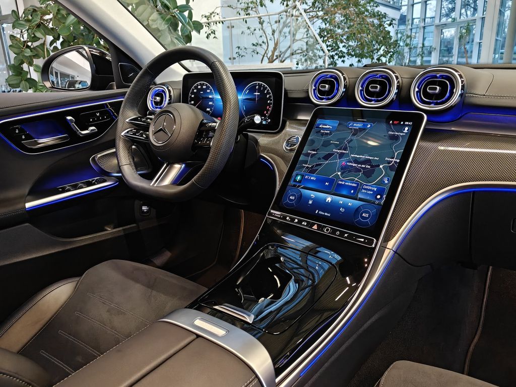 Mercedes-Benz C 300 2025