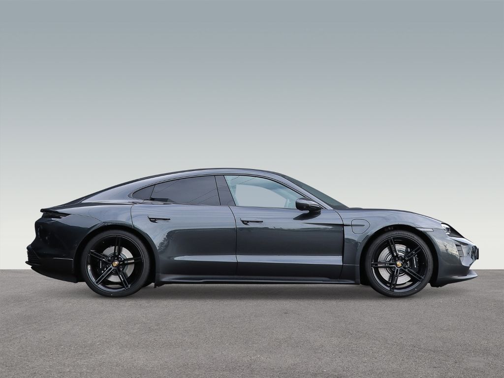 Porsche Taycan 2022