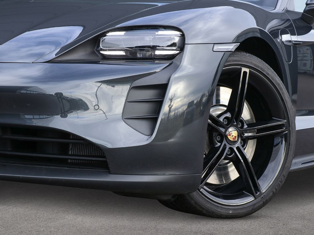 Porsche Taycan 2022