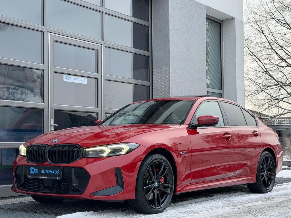 BMW 330 2022