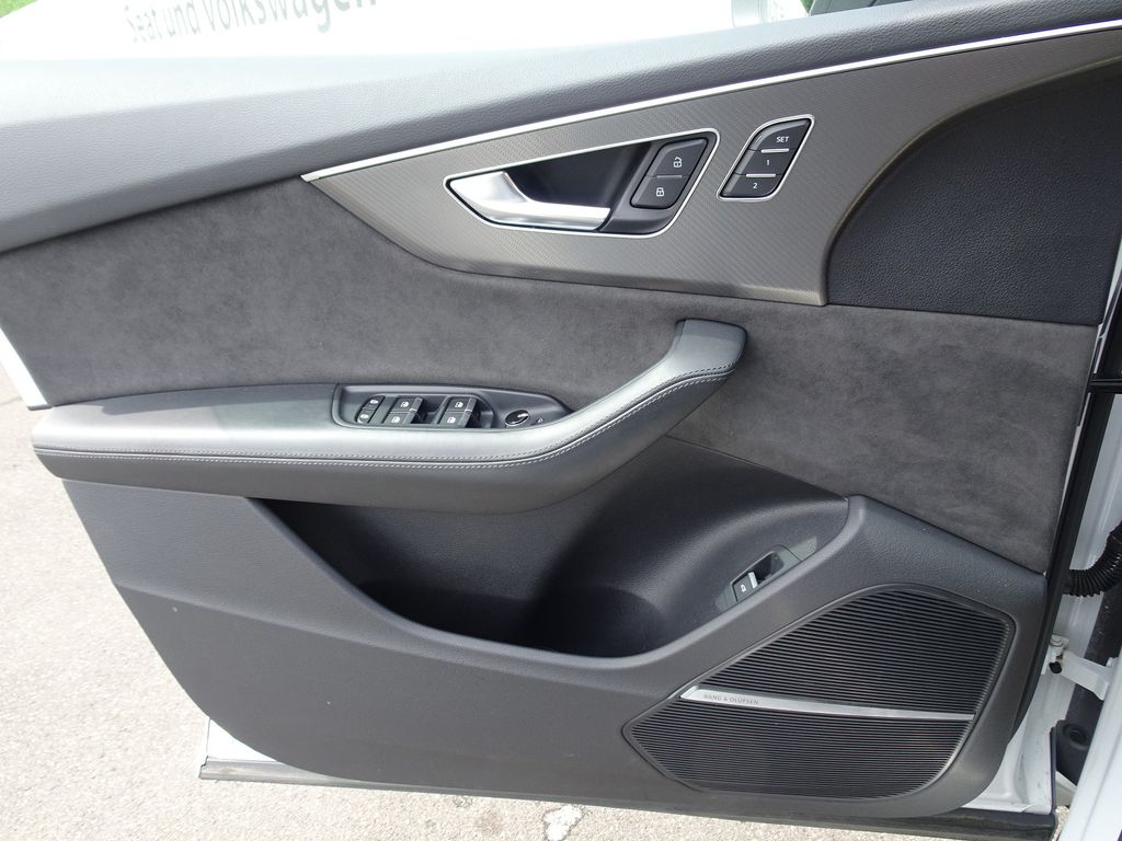 Audi RSQ8 2020
