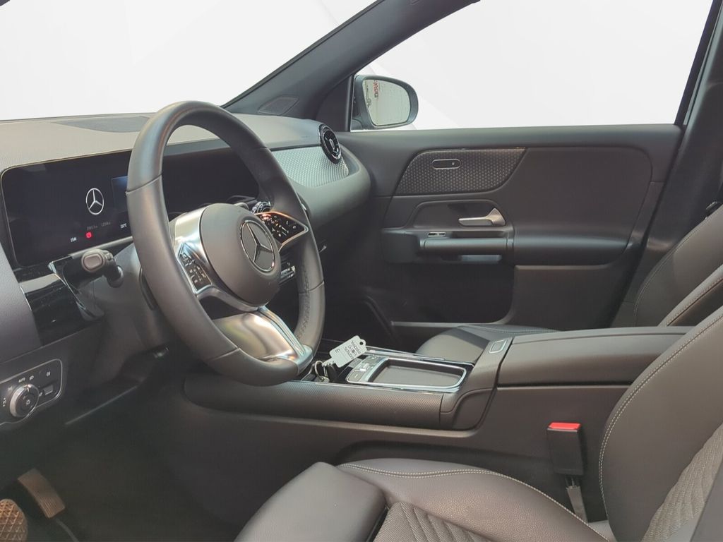 Mercedes-Benz GLA 200 2024