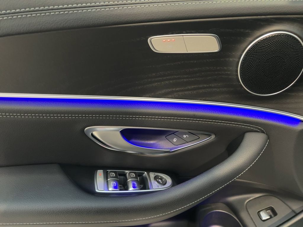 Mercedes-Benz E 300 2022