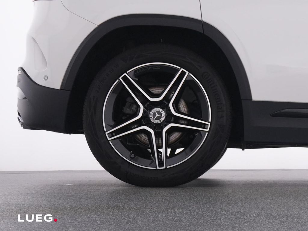 Mercedes-Benz GLA 200 2022