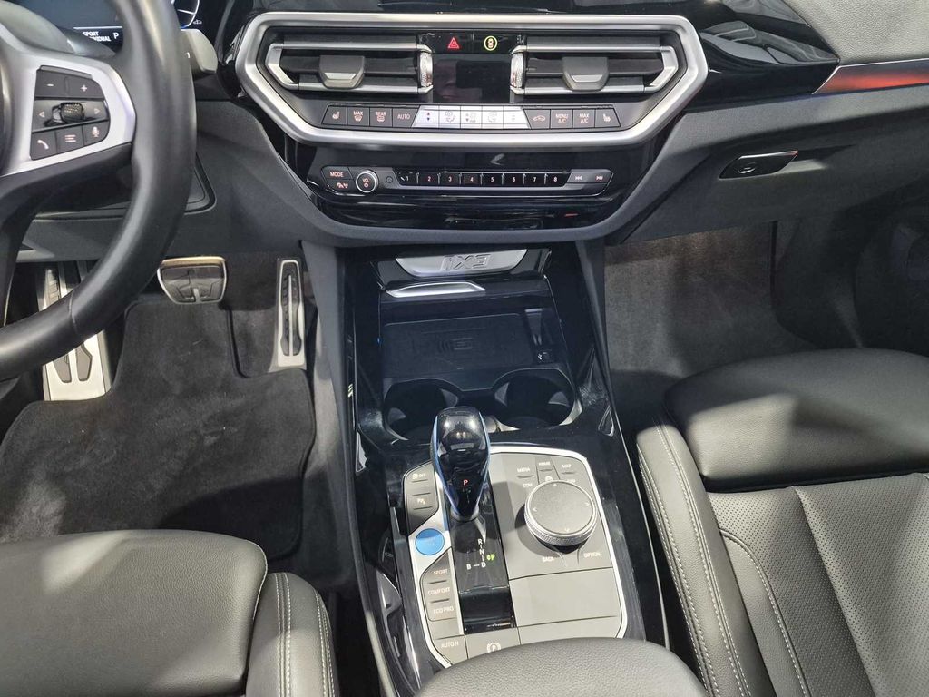 BMW iX3 2023