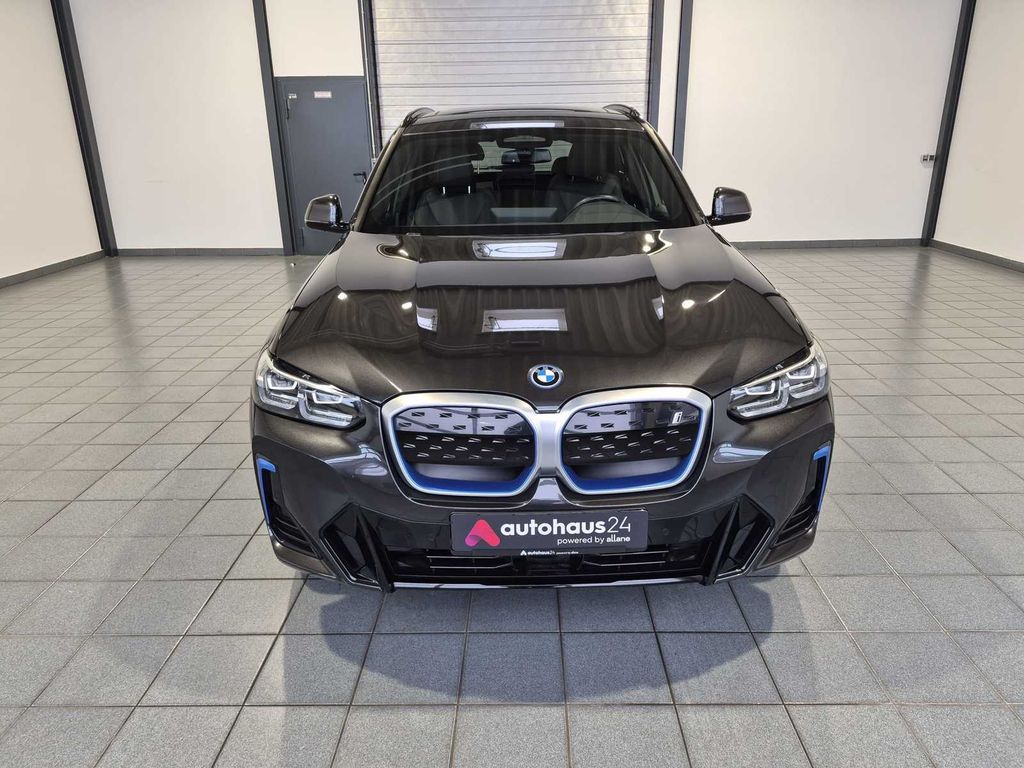 BMW iX3 2023