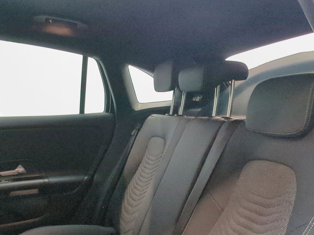 Mercedes-Benz GLA 200 2024