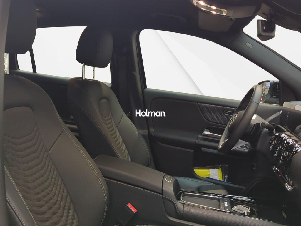 Mercedes-Benz GLA 200 2024