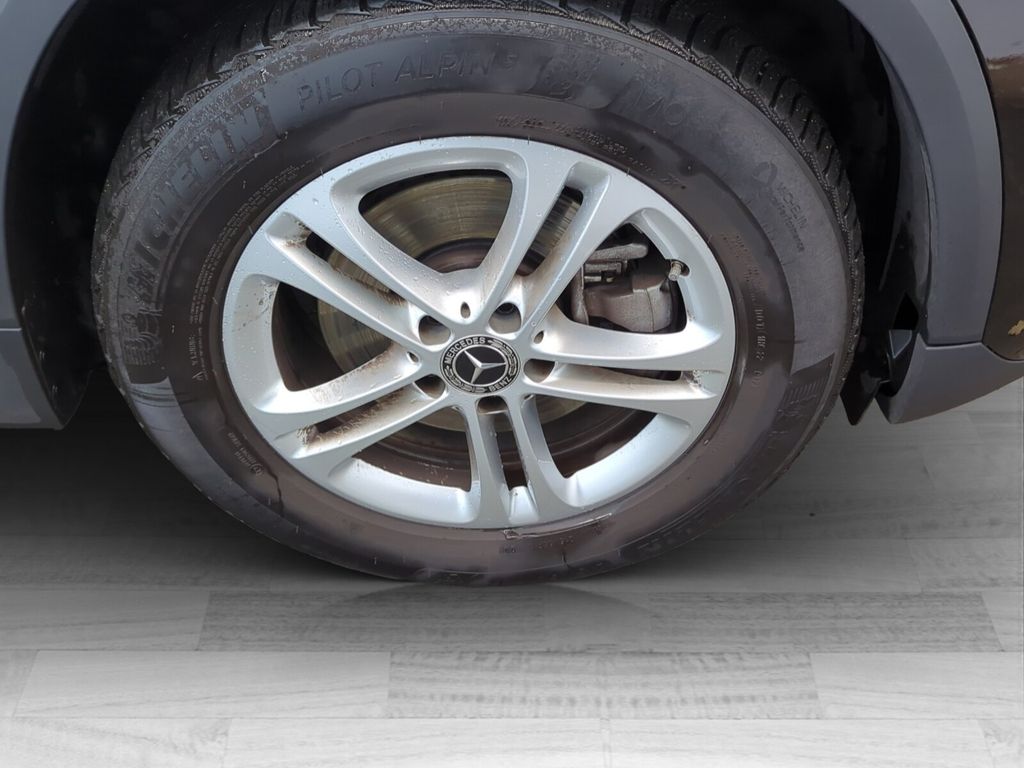 Mercedes-Benz GLA 200 2024