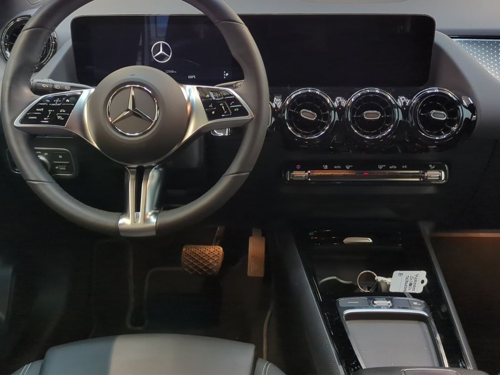 Mercedes-Benz GLA 200 2024