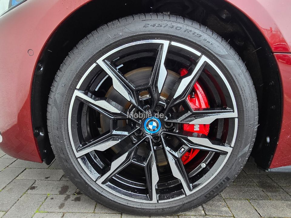 BMW i4 2023