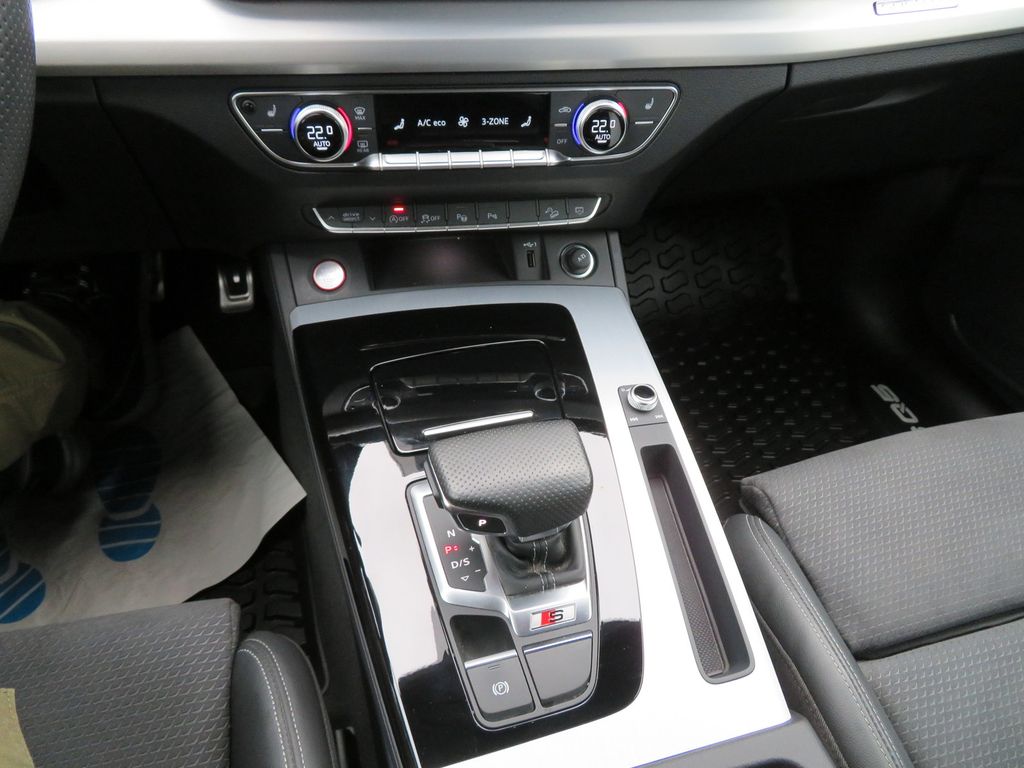Audi SQ5 2024