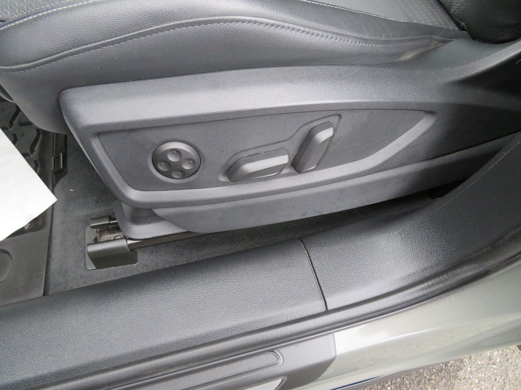 Audi SQ5 2024