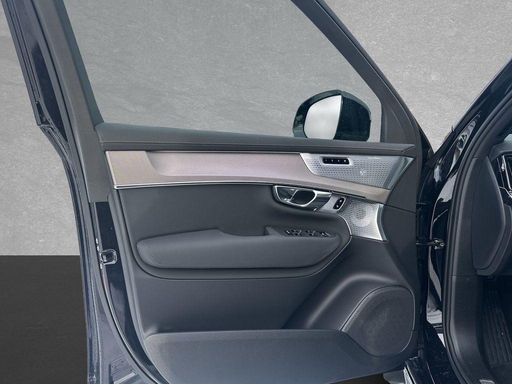 Volvo XC90 2025