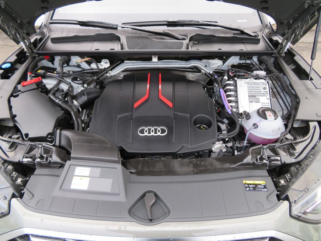 Audi SQ5 2024