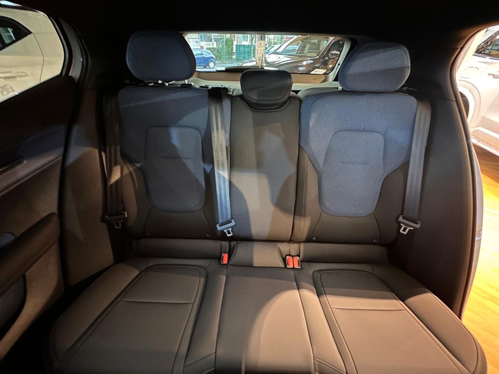 Volvo EX30 2025