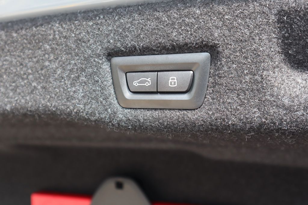BMW i5 2024