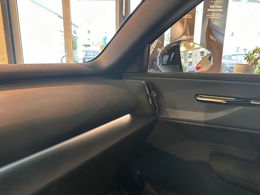 Volvo EX30 2025