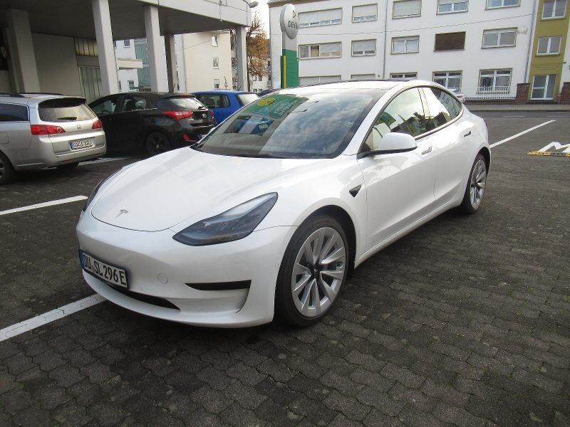 Tesla Model 3 2022