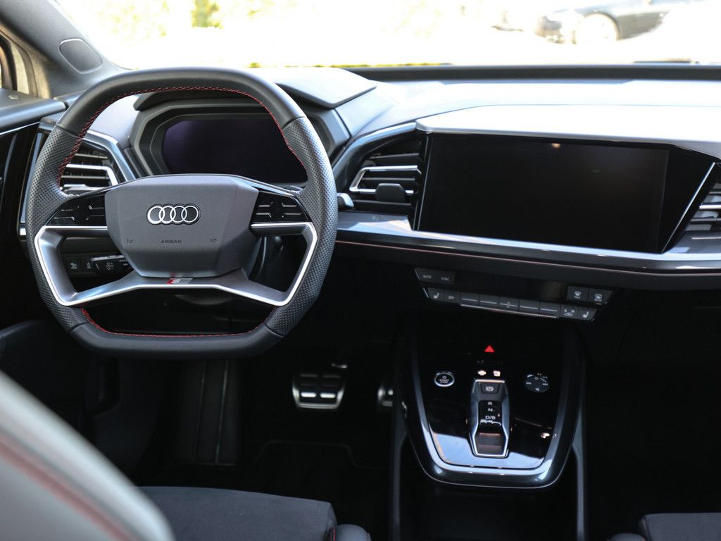 Audi Q4 2025