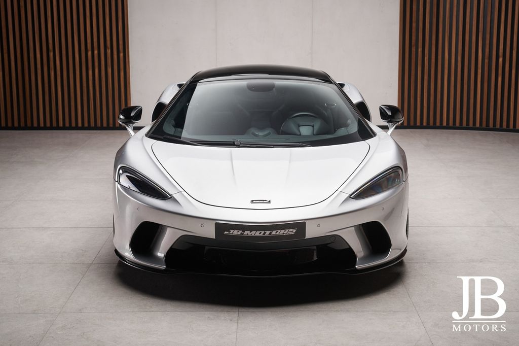 McLaren GT 2023
