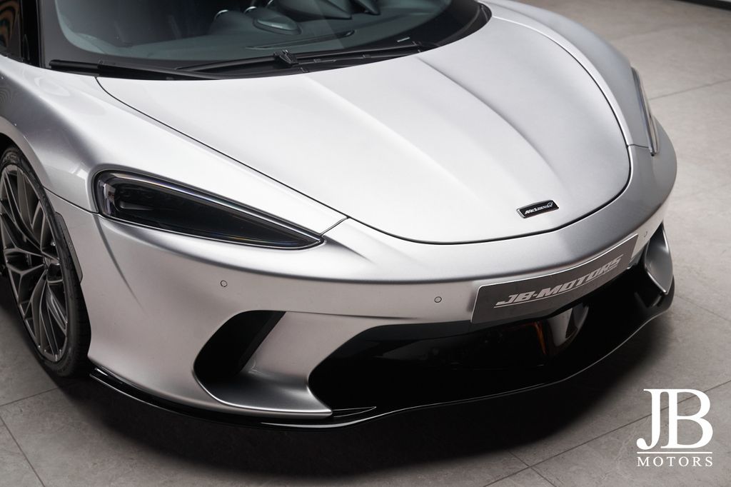 McLaren GT 2023