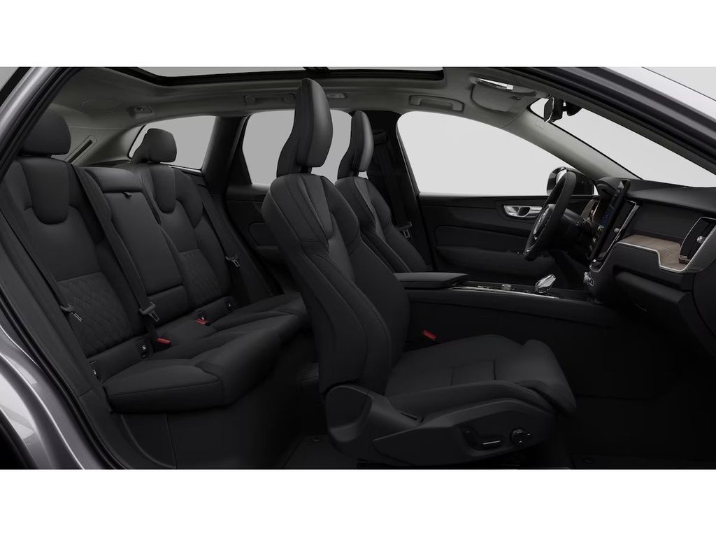 Volvo XC60 2025