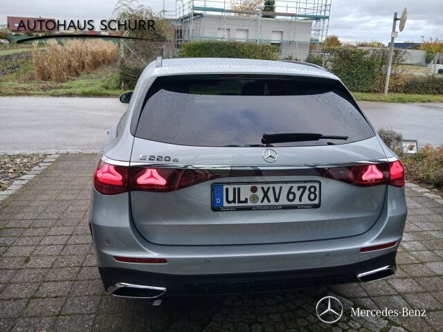 Mercedes-Benz E 220 2025