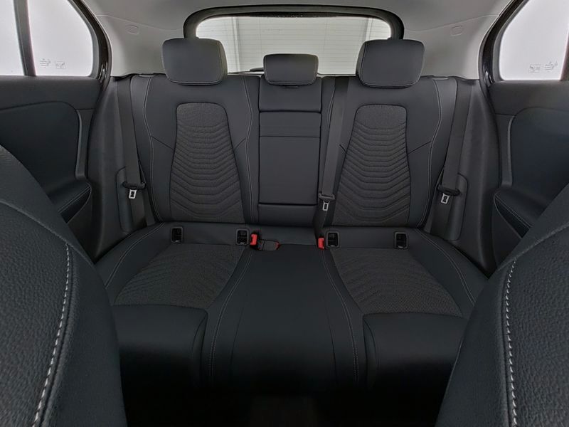 Mercedes-Benz A 250 2025