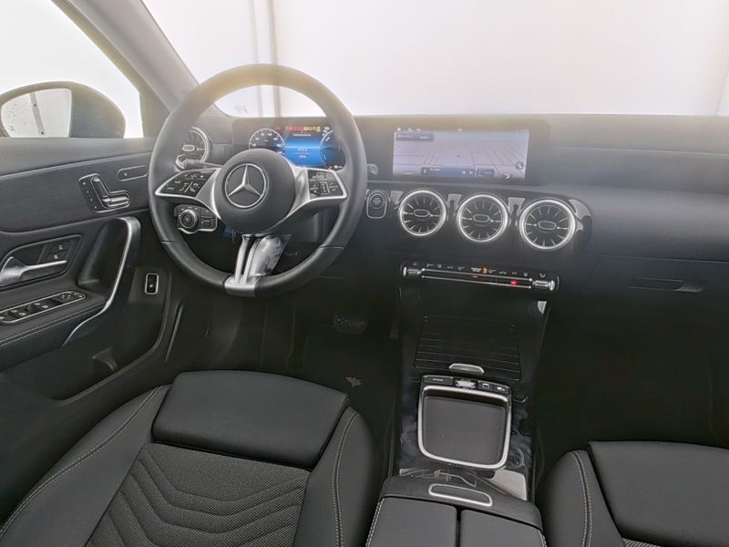 Mercedes-Benz A 250 2025