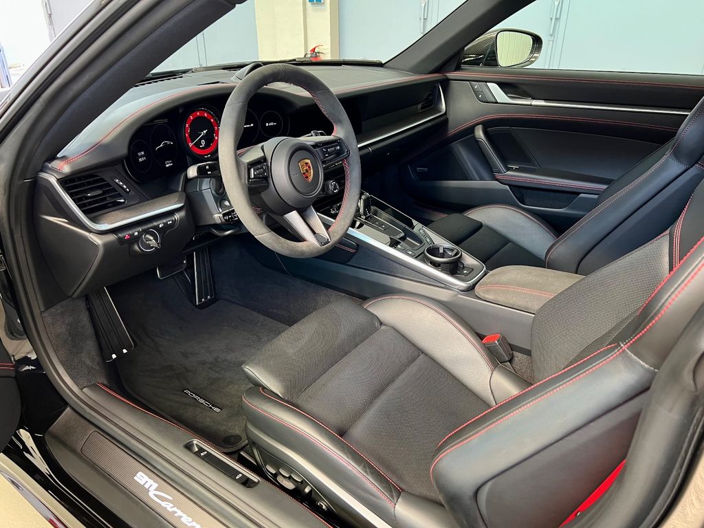 Porsche 992 2023