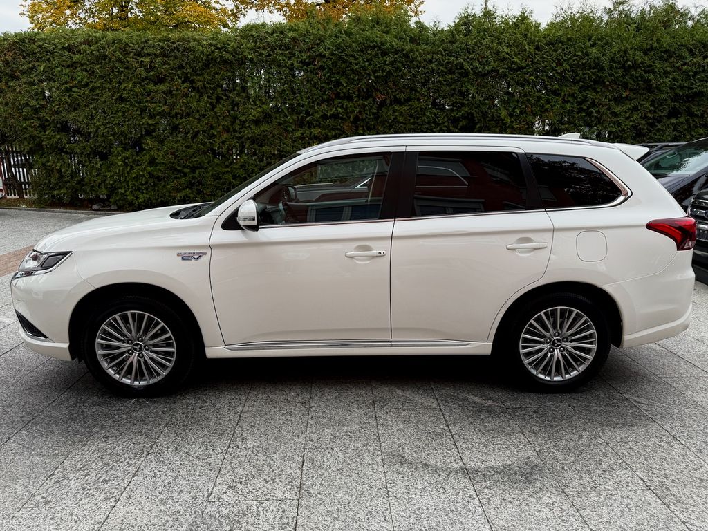 Mitsubishi Plug-in Hybrid Outlander 2019