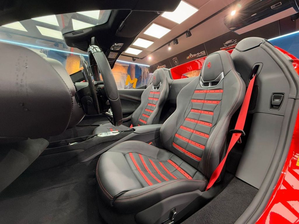 Ferrari 296 GTS 2025