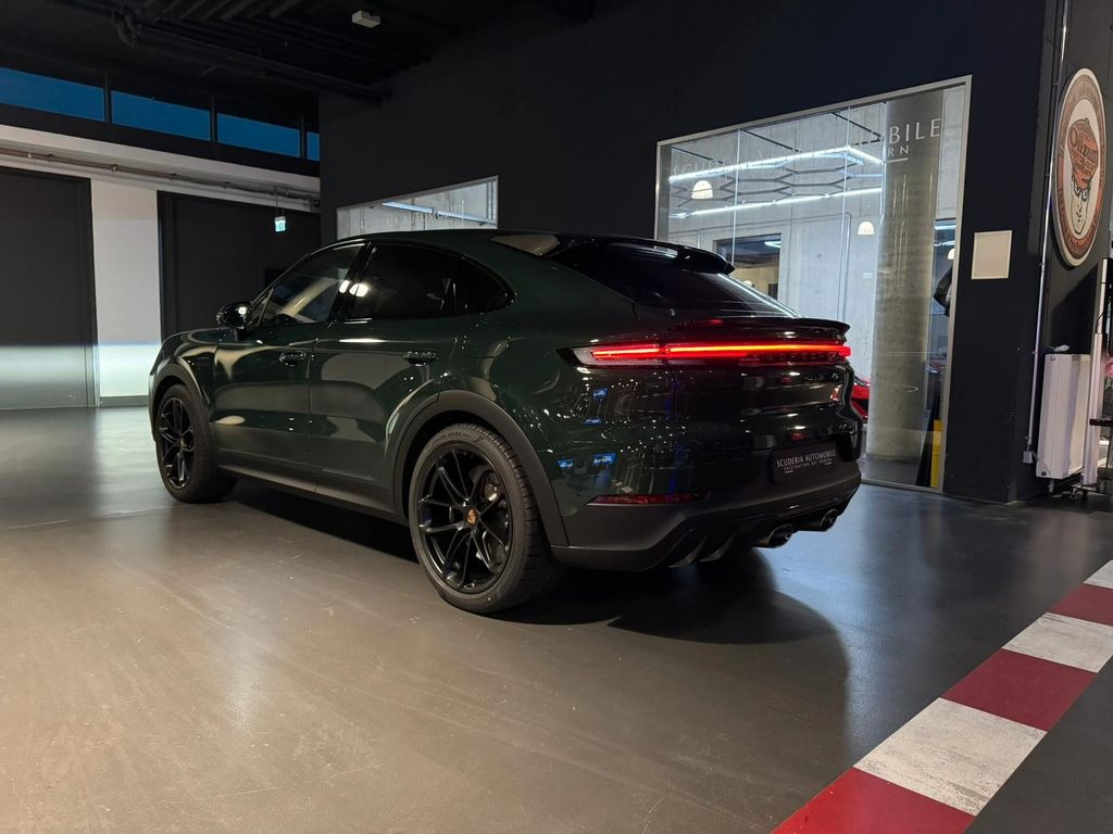 Porsche Cayenne 2025