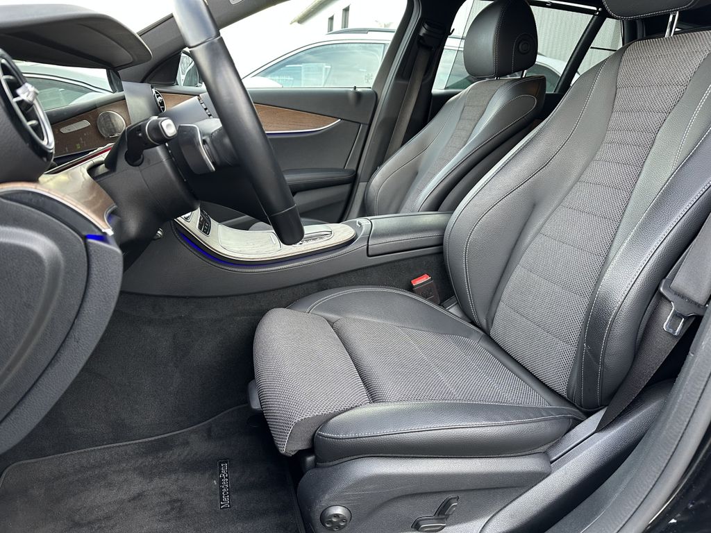 Mercedes-Benz E 300 2022