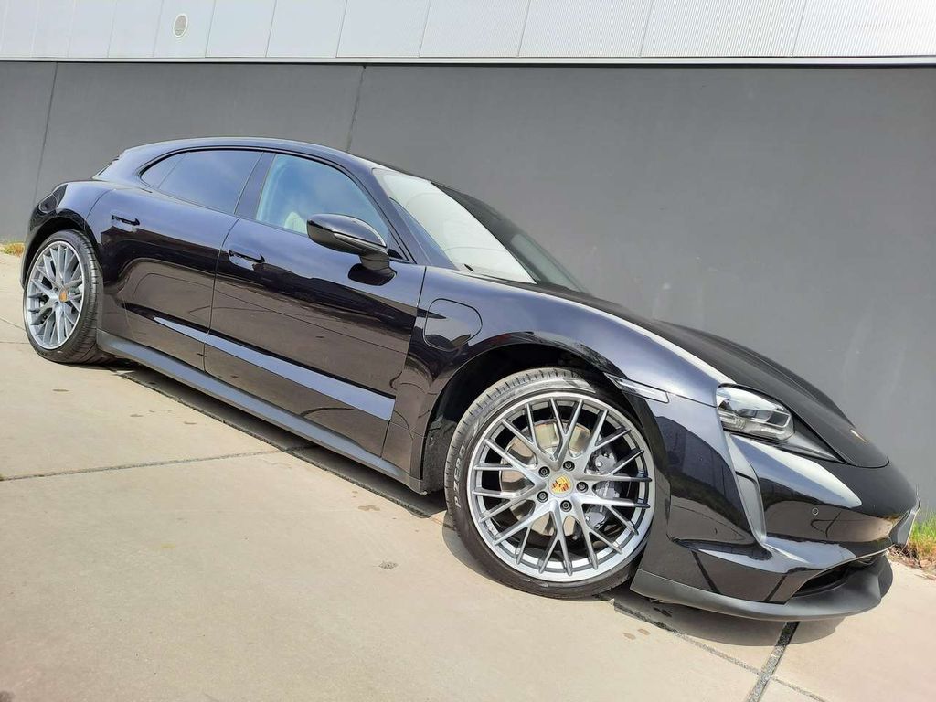 Porsche Taycan 2022