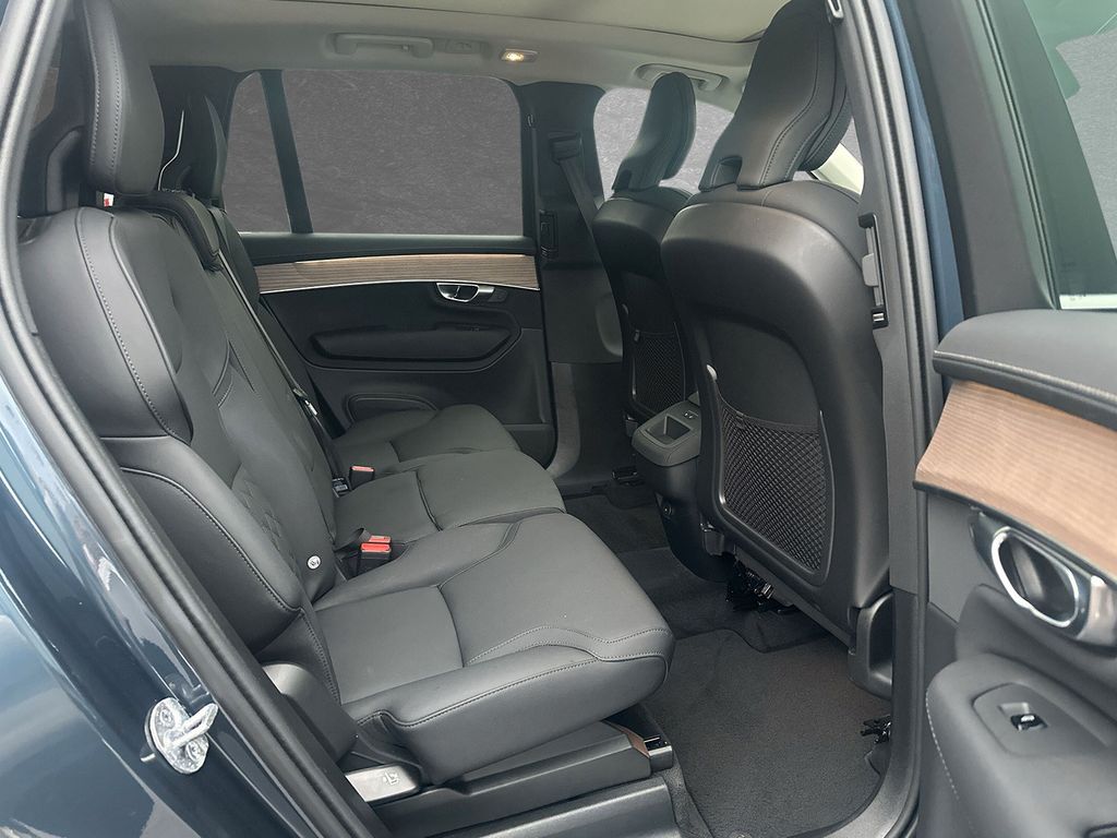 Volvo XC90 2025