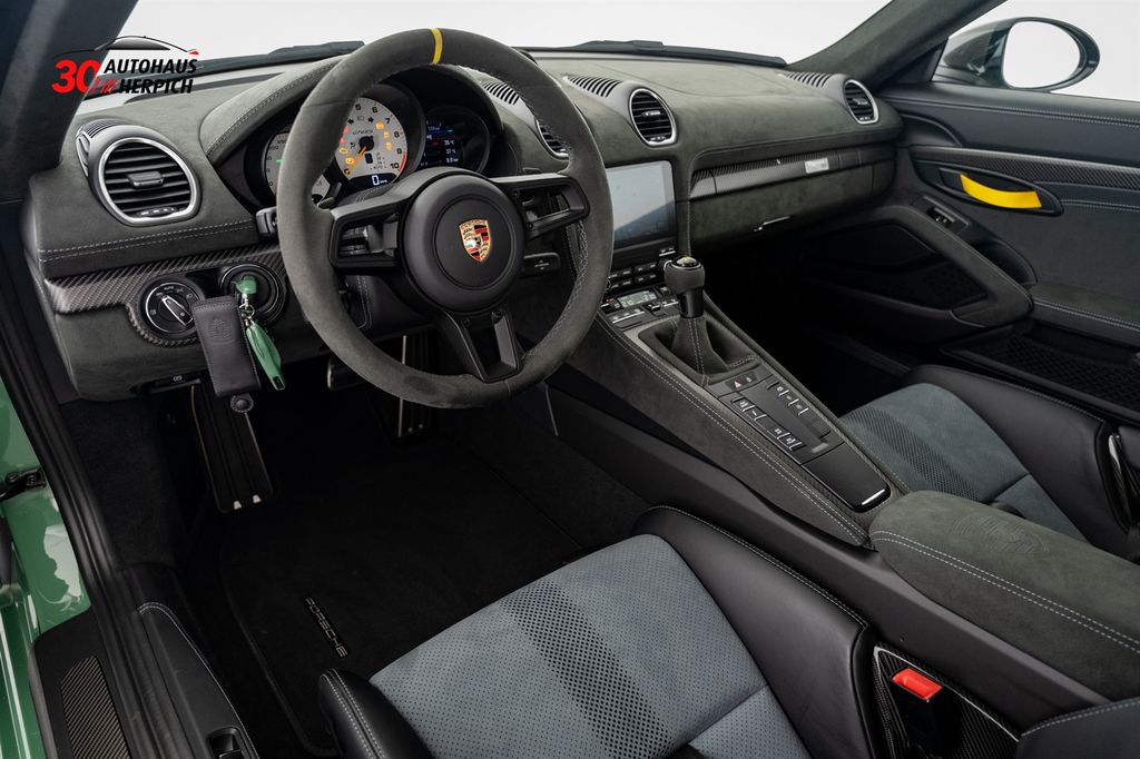 Porsche Cayman 2025