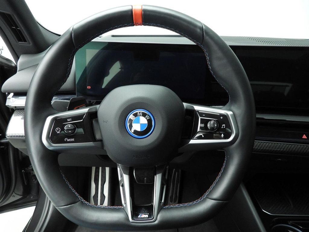 BMW i5 2024
