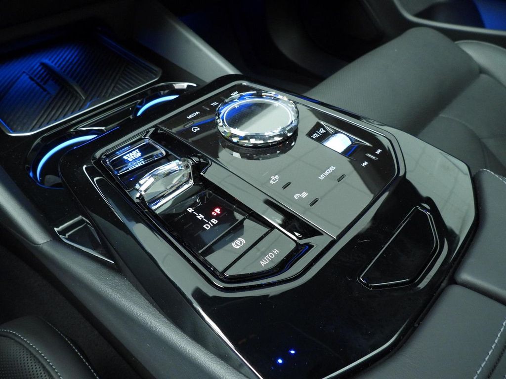 BMW i5 2024