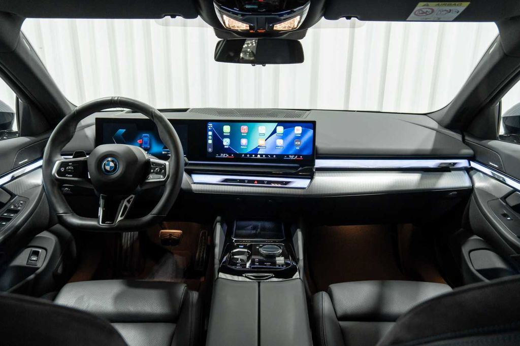 BMW i5 2025