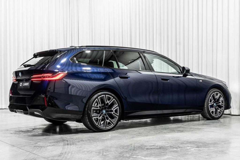 BMW i5 2025