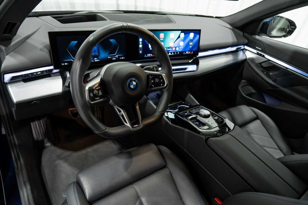 BMW i5 2025