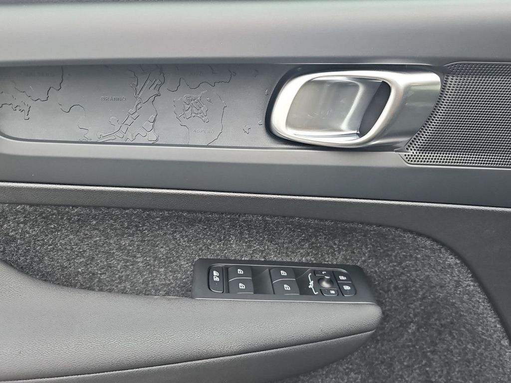 Volvo EX40