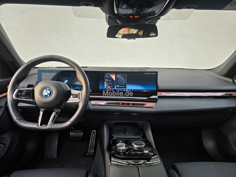 BMW i5 2024