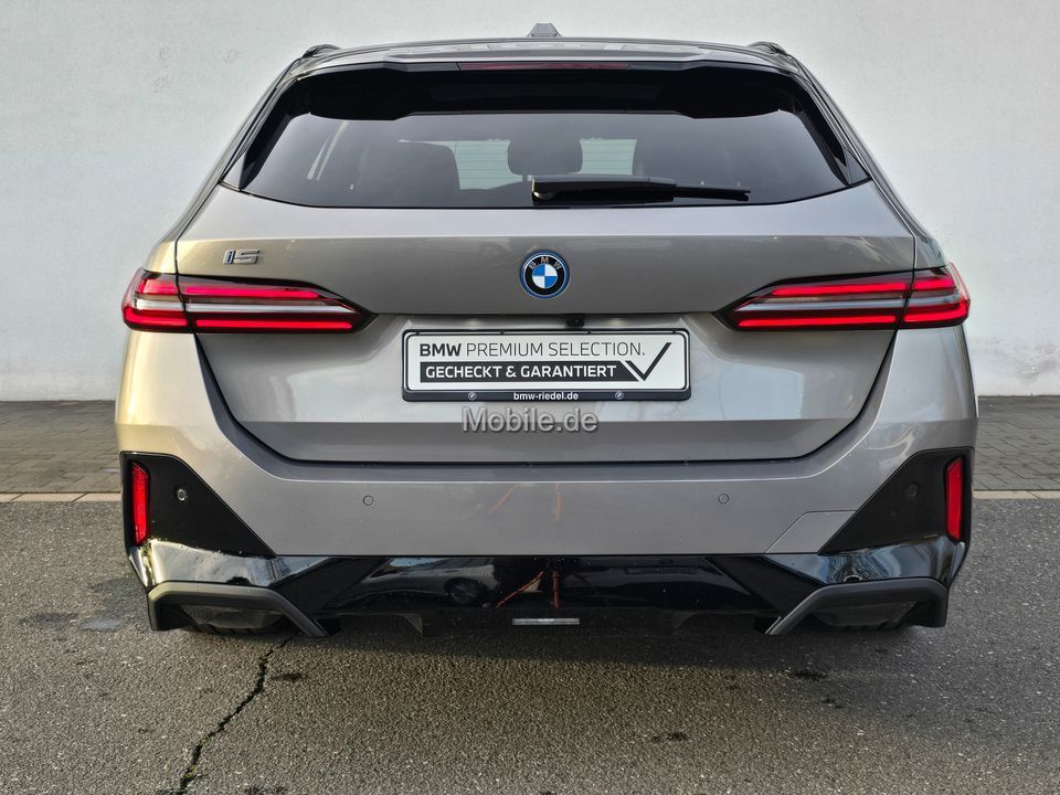 BMW i5 2024