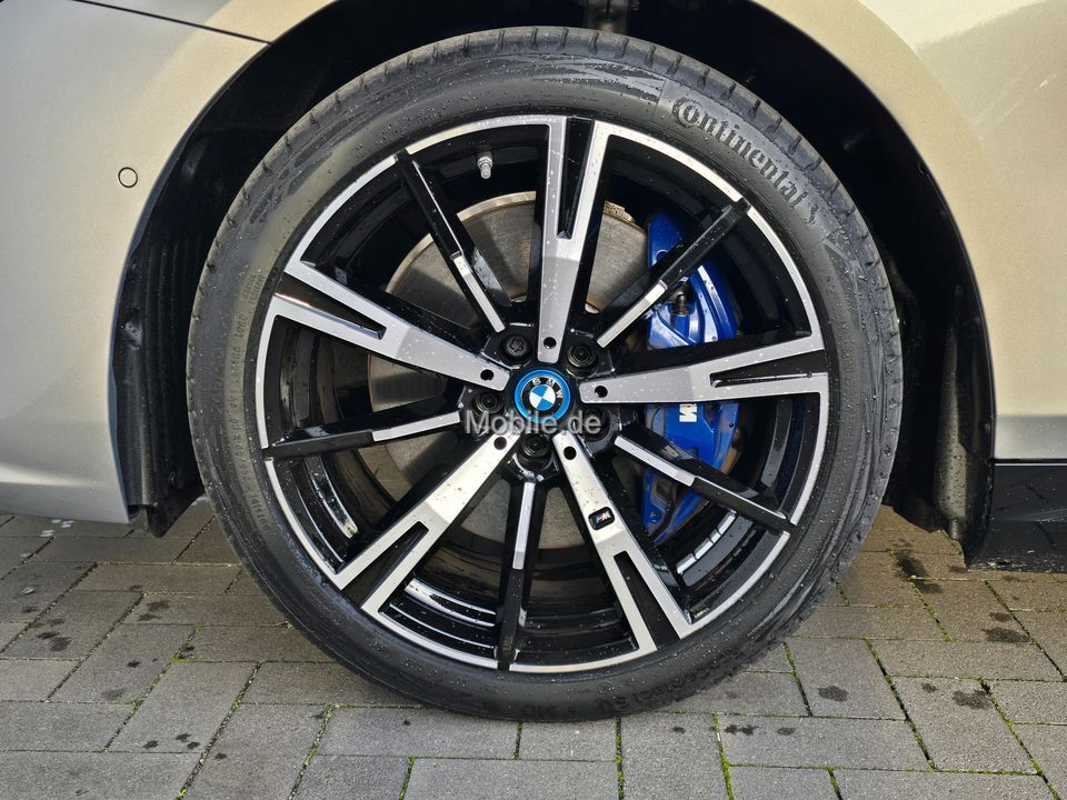 BMW i5 2024